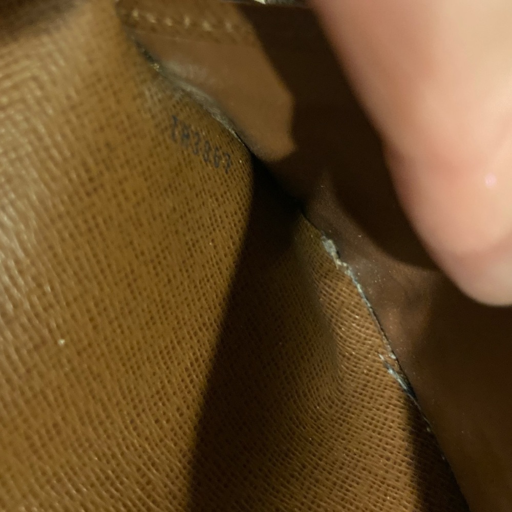 Authentic Louis Vuitton Sarah Wallet  #4.3s TH 3067 - Picture 12 of 12